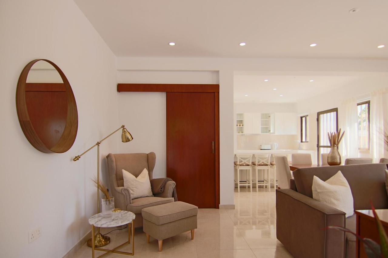 Phaedrus Living: City View Luxury Flat Androcleous 파포스 외부 사진